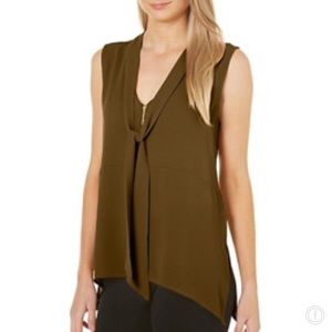 NWT⭐️HARVE BENARD Sleveless Tunic zipper Top